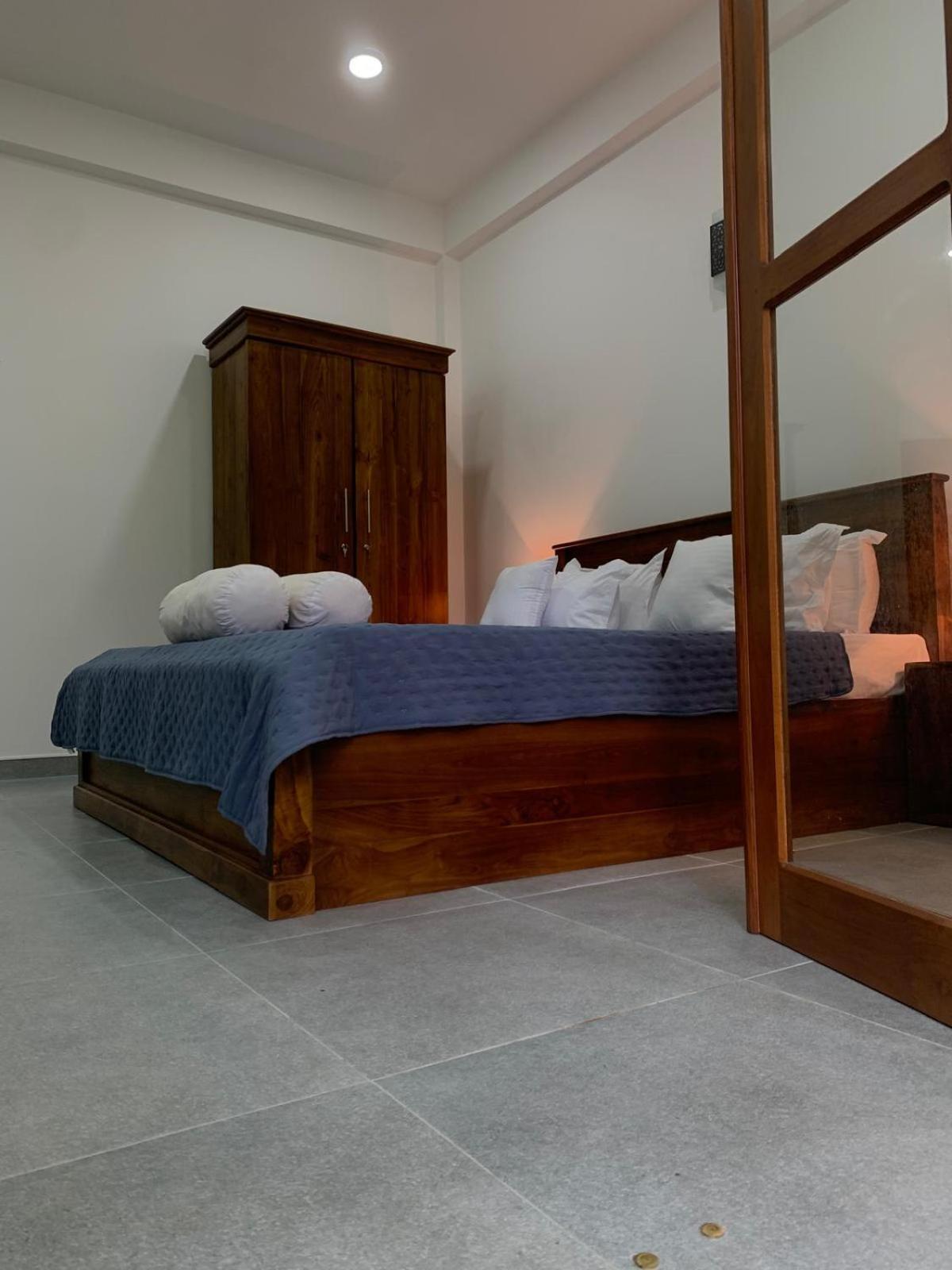 Sebastian Transit Villa With Free Shuttle Service To Airport Kotugoda Bagian luar foto