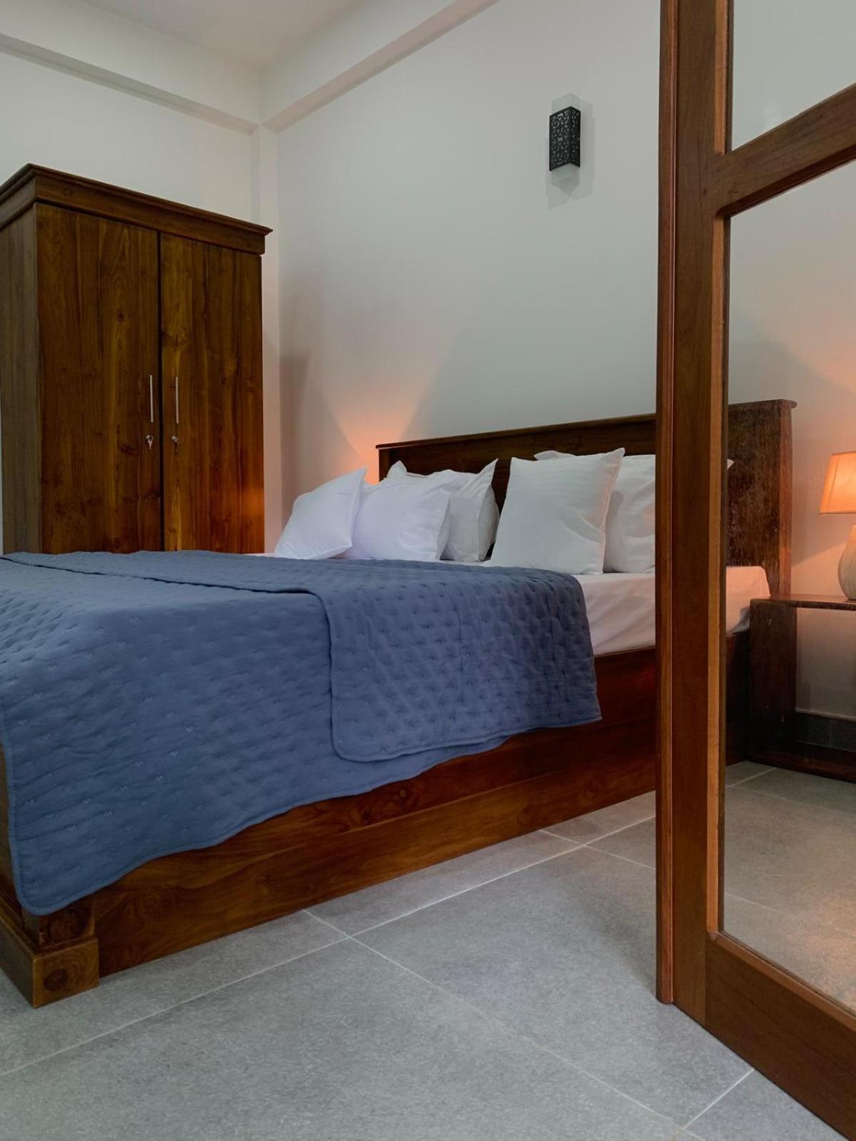 Sebastian Transit Villa With Free Shuttle Service To Airport Kotugoda Bagian luar foto